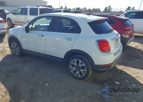 2016 Fiat 500X Trekking z USA, uszkodzony, nr VIN ZFBCFXCT9GP449451